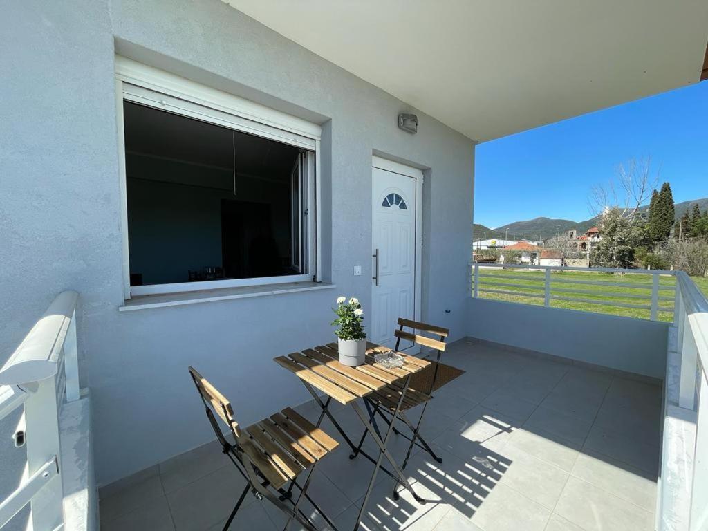 The Breeze & Sunlight Apartment Vrasna Exterior photo